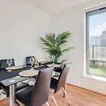 Large 3 Bedroom London Apartment - Large Terrace With Sunset Views