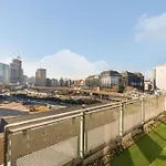 Large 3 Bedroom London Apartment - Large Terrace With Sunset Views