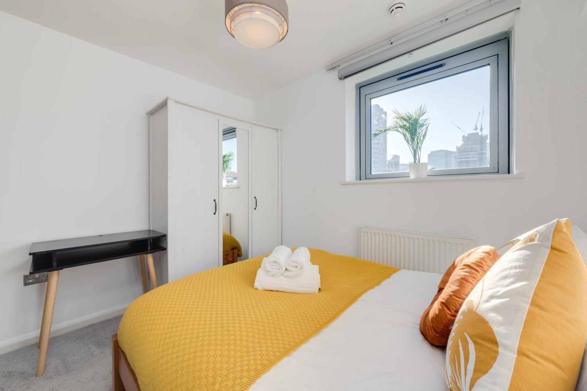 Large 3 Bedroom - Large Terrace With Sunset Views