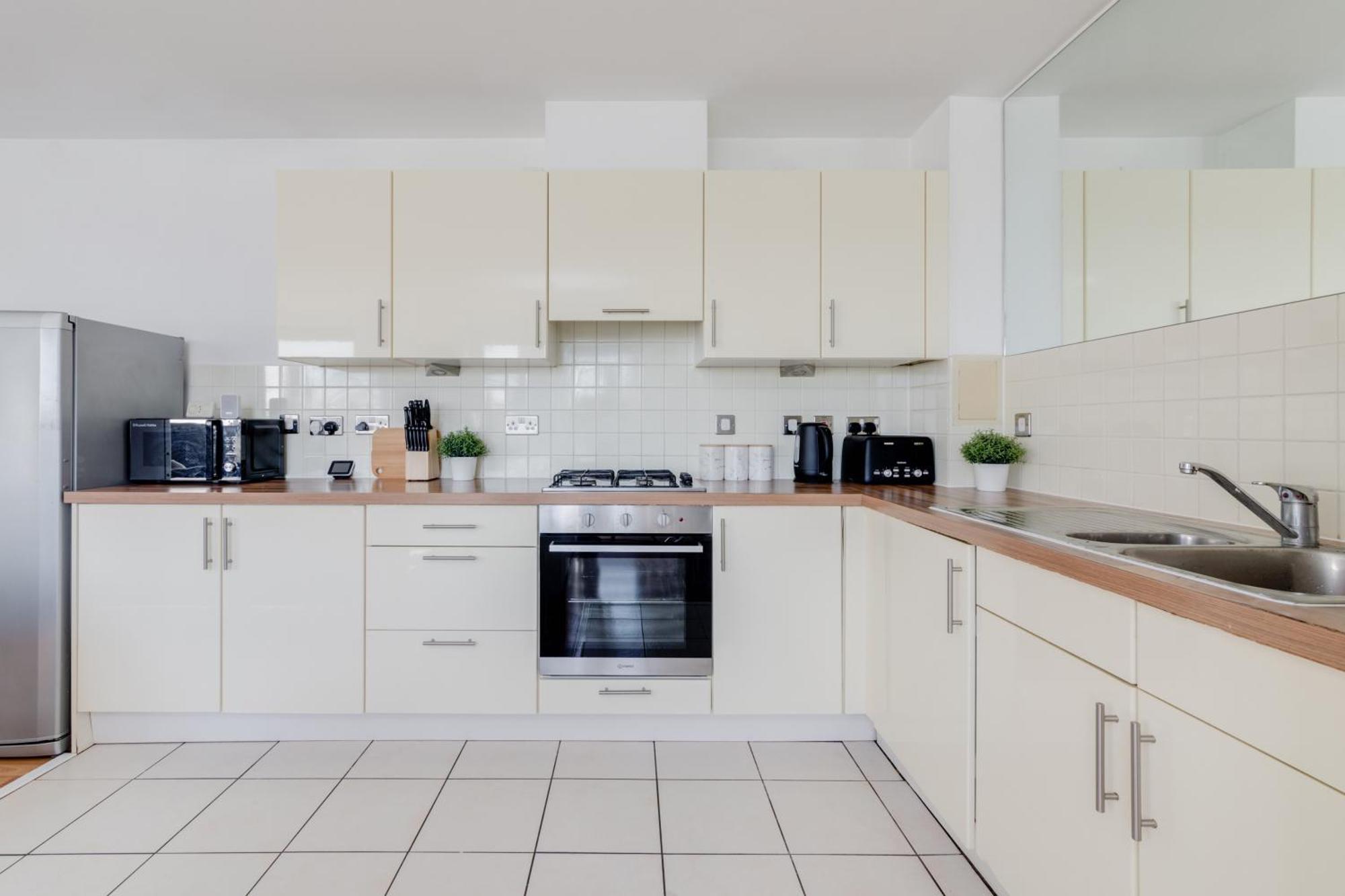 Large 3 Bedroom - Large Terrace With Sunset Views Londra